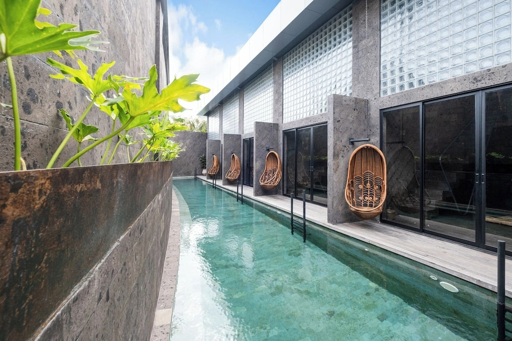 The Lima Ocean Suites Pererenan