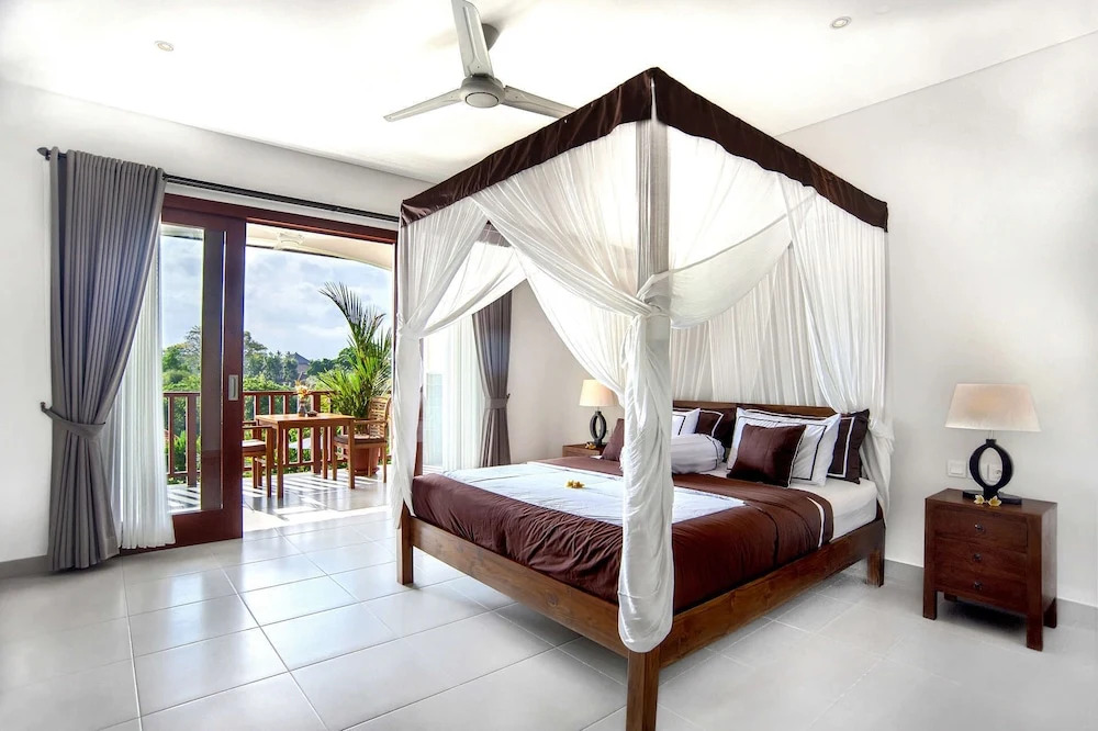 Luxury Villa in Bali near Beach, Bali Villa 2054