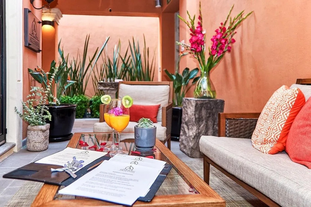 Luxury Villa B&B