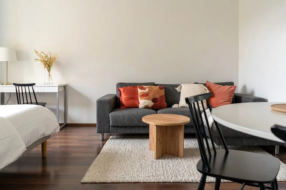 Two Rooms up to 5 Guests
