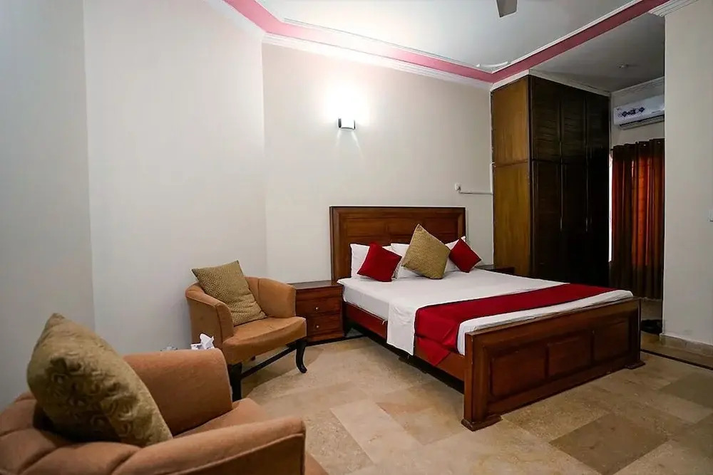 Capri Inn Guest House