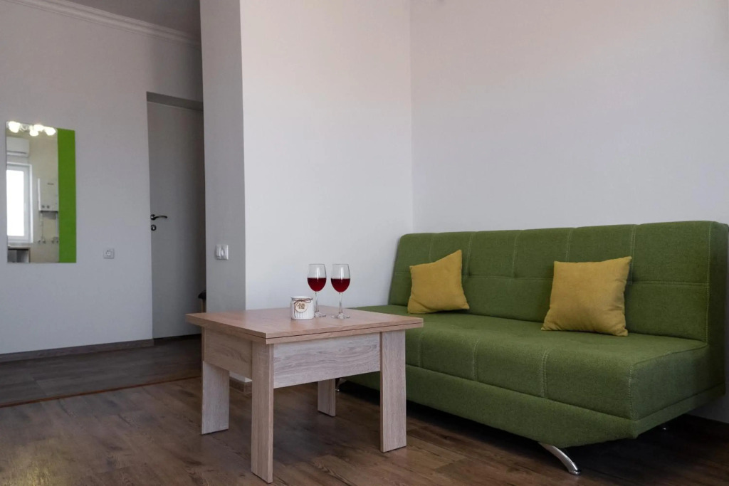Bright apartment on 13th floor