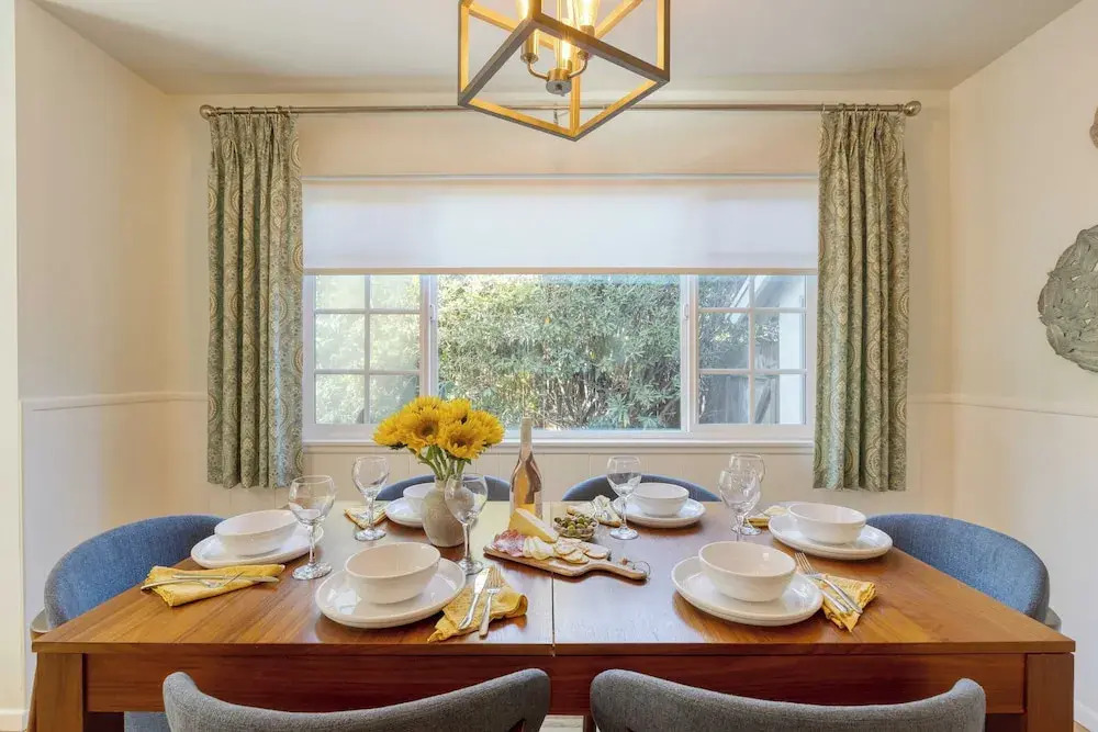Goleta Getaway by Avantstay Private Backyard, 1.5mi to the Beach!