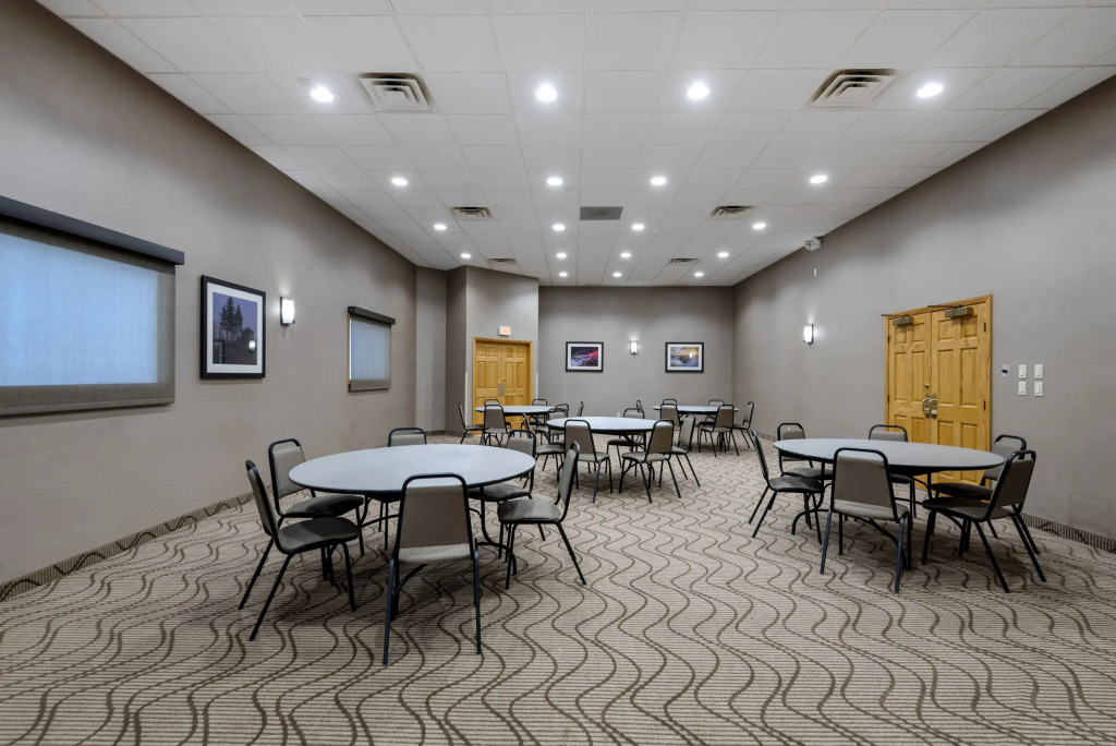 Comfort Inn The Pointe