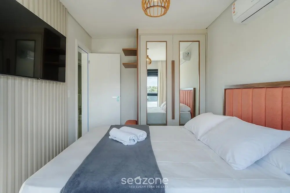 Condominium w/ Pool 500m From Ibiraquera Lagoon - VRS