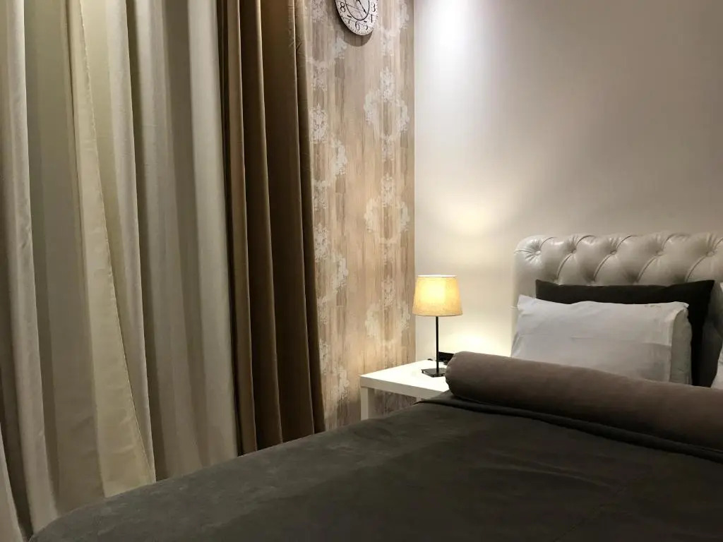 Central Business Apartment