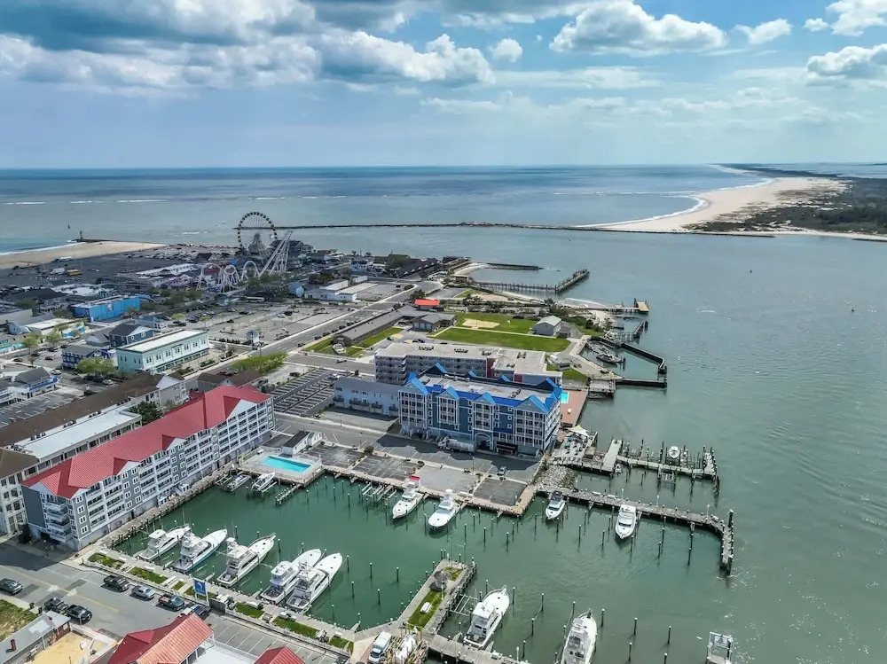 Emerson Towers 302 Boardwalk Beach Parking