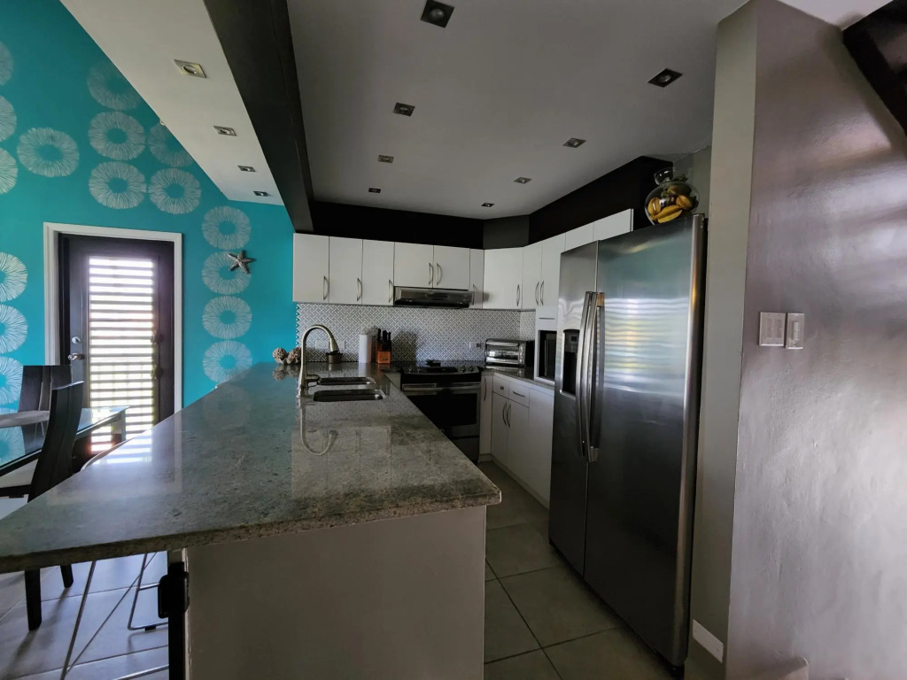Spectacular Home Away from Home, Fully Equipped (BV308)