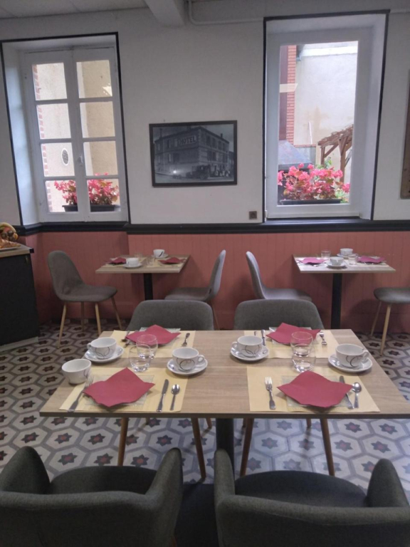 Hôtel Restaurant Le Saint Jean