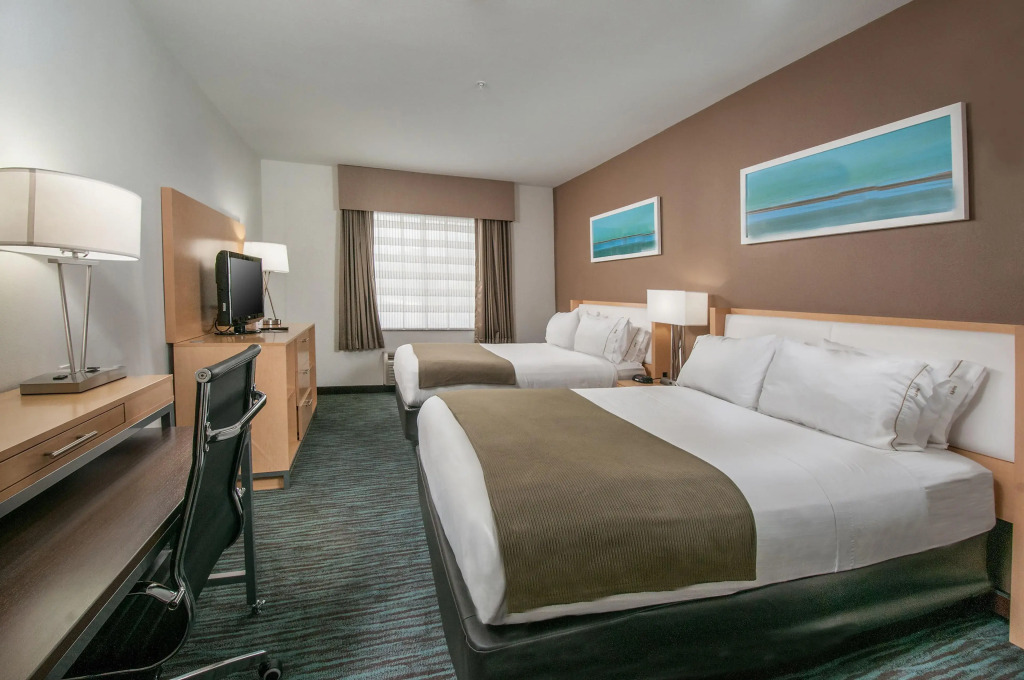 Holiday Inn Express Hotel & Suites San Antonio - Rivercenter Area by IHG