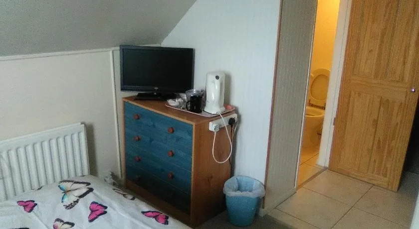 Anchor b & b