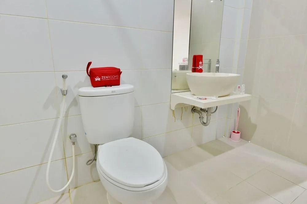 Zen Rooms Near TB Simatupang