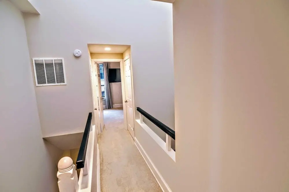 Massive Foggy Bottom Townhouse #1084 3 Bedrooms 2.5 Bathrooms Apts