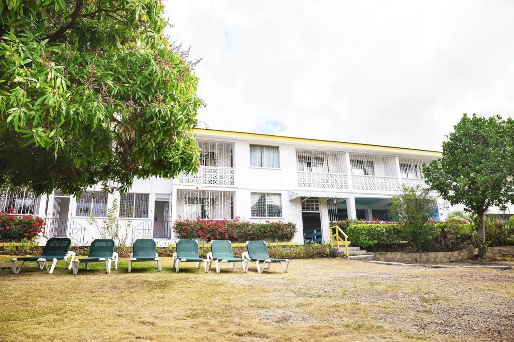 Adulo Apartments