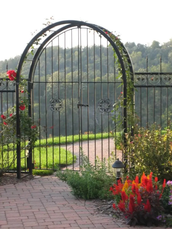 Sacred Clay Inn