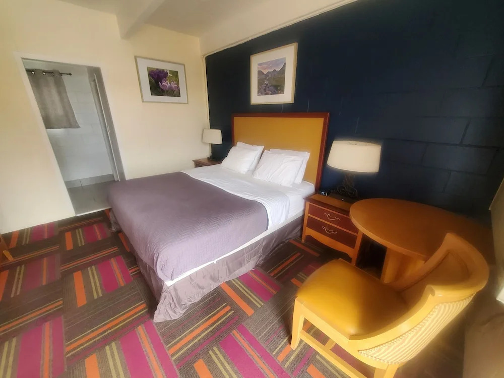 Thunder Bird Motel