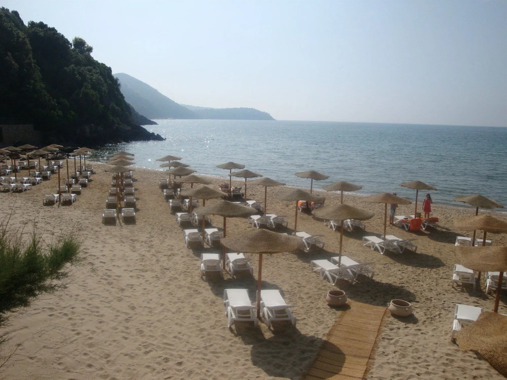 Summit Hotel