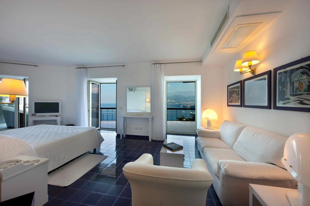 Hotel Bristol