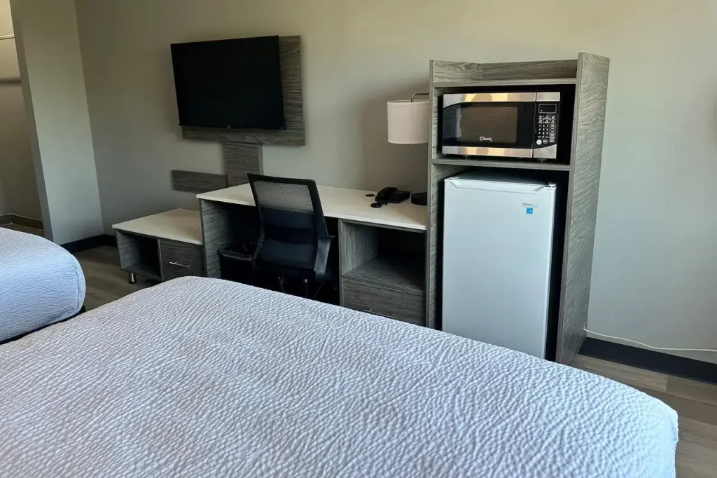 Days Inn & Suites by Wyndham Summerside