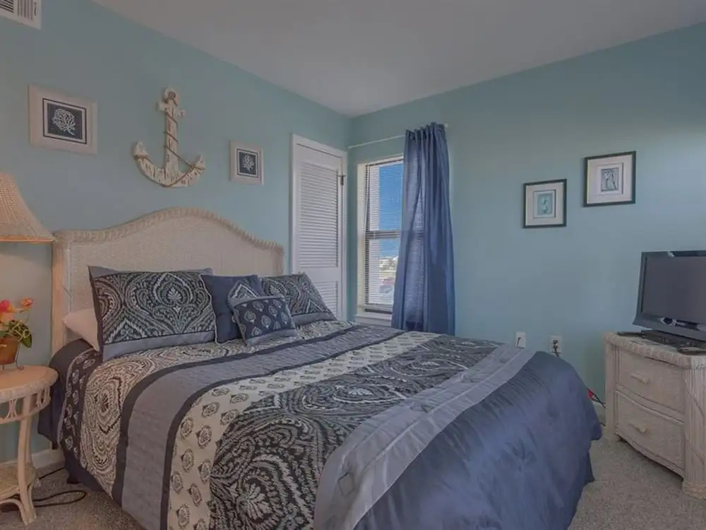Island Sunrise by Meyer Vacation Rentals