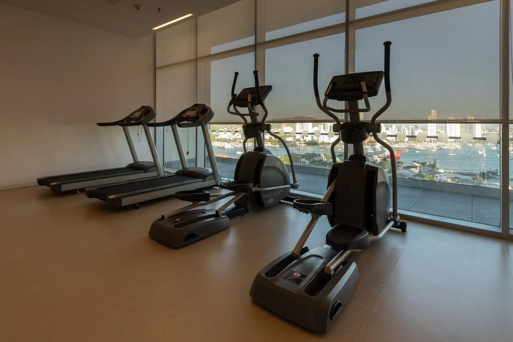 Luxe 1BR Apt With Amazing Water and City Views 2801