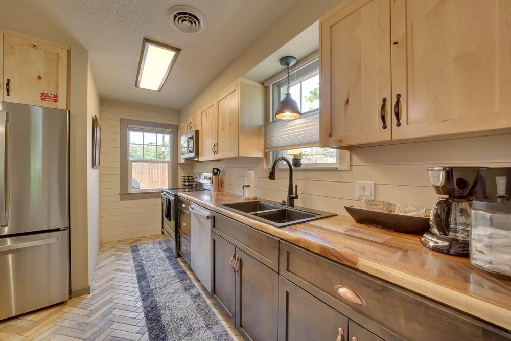< 1 Mi to Dtwn: Home w/ Deck in Clarkdale!