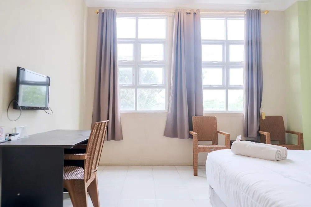 Reddoorz Plus Near Simpang Puncak Jelutung Jambi