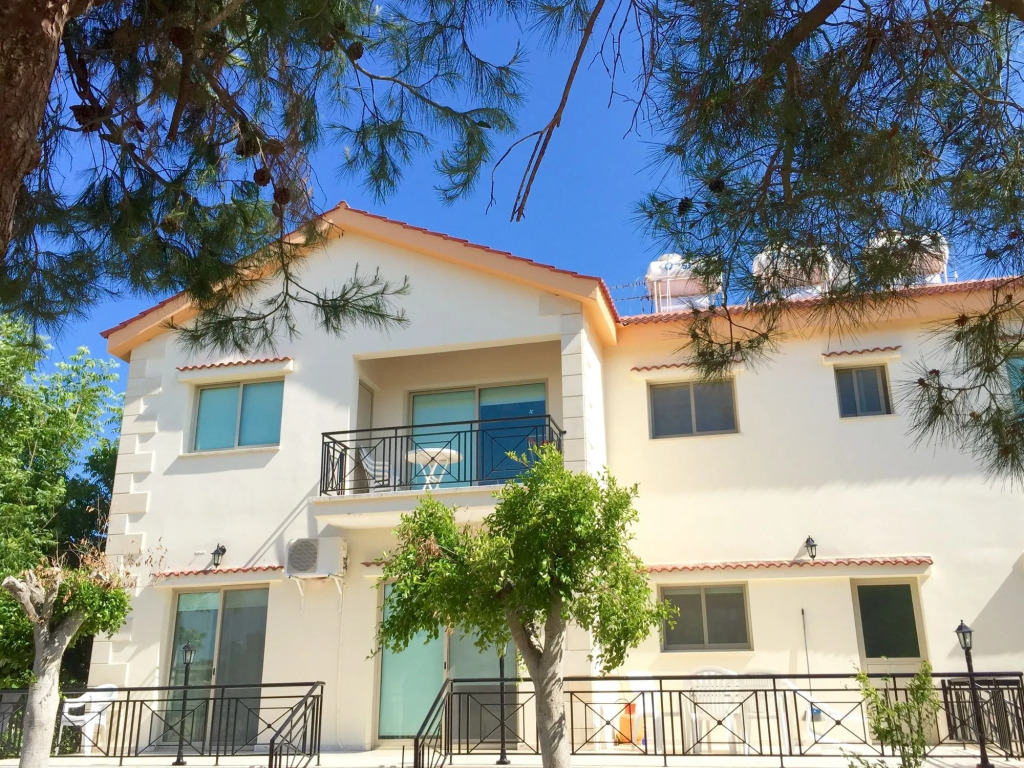 Himonas Apartments