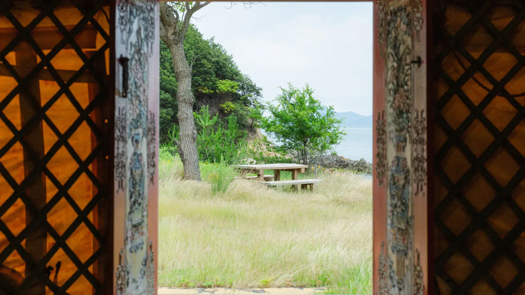 Naoshima Tsutsujiso Lodge
