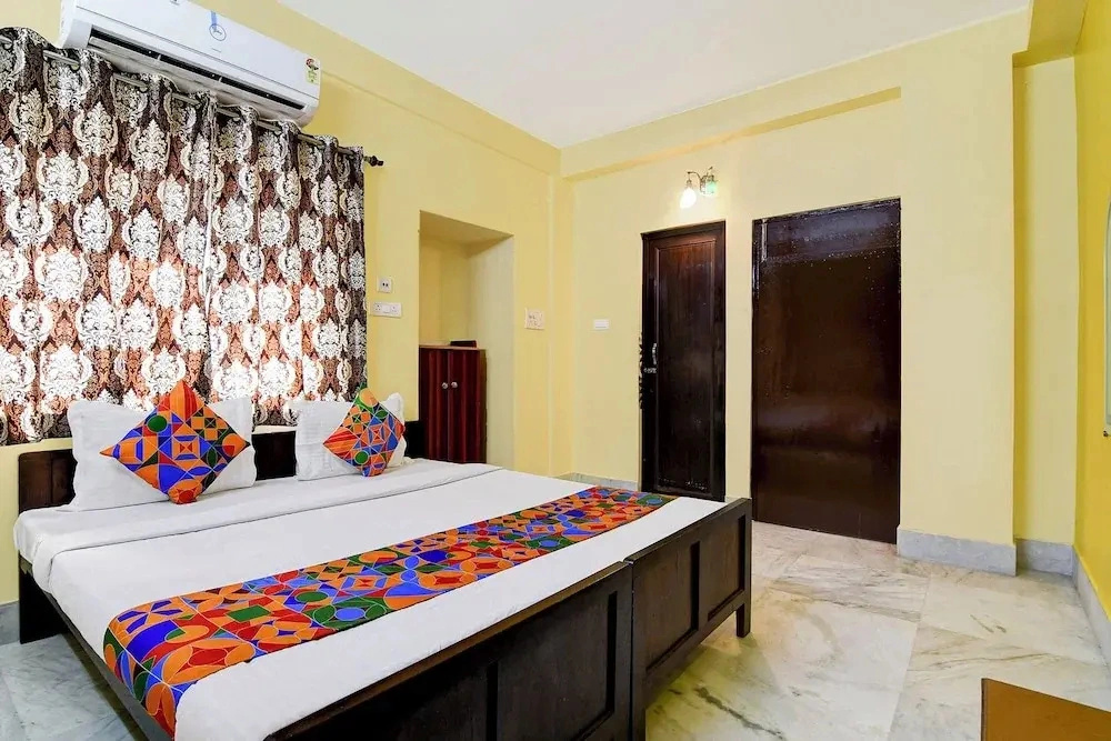 Fabhotel Florence Palace