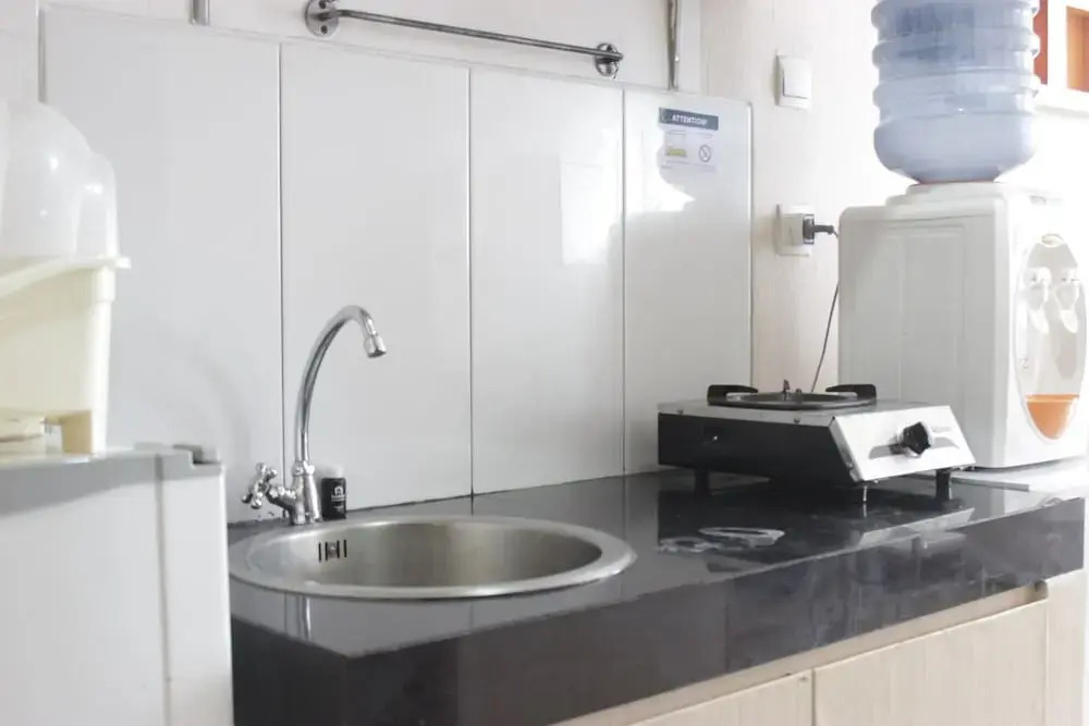 Bright Studio Room at Dago Suites Apartment near ITB
