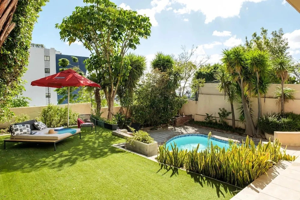 Homely Sea Point 3bd Villa w Garden Pool Kaya Eden