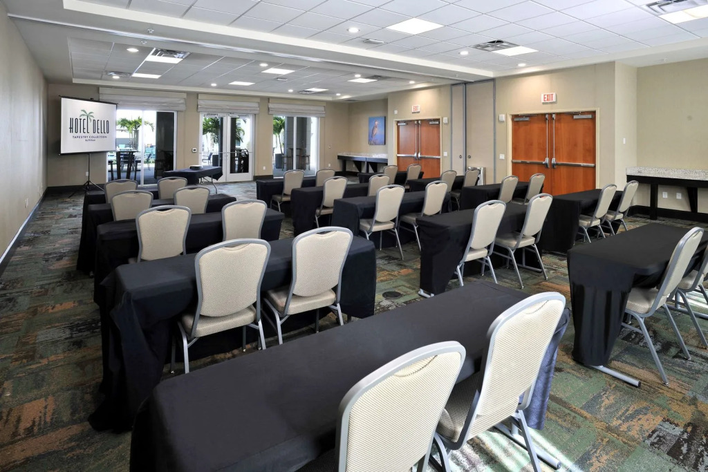 Hotel Dello Ft Lauderdale Airport, Tapestry Collection by Hilton