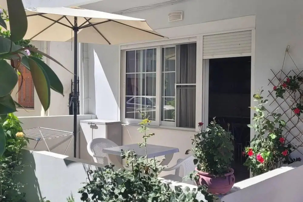 Annas Downtown Apartment