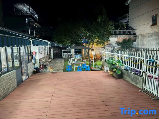 Qingjing Hostel
