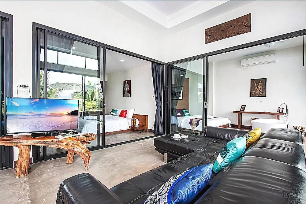 Paritta Sky Villa A 2 villas with 3 beds each