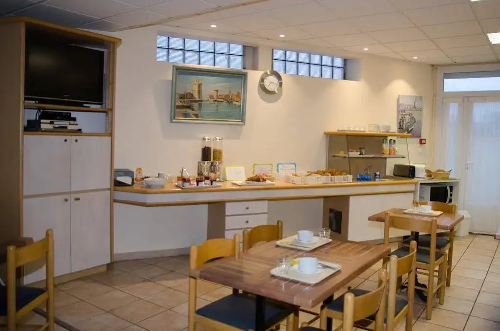 Logis Hôtel Le Rochelois