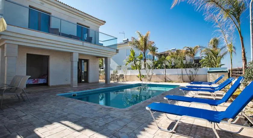 Blue Bay 142