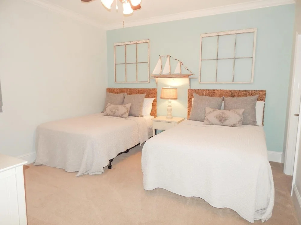 404 Holiday Isle 404 2 Bedroom Condo