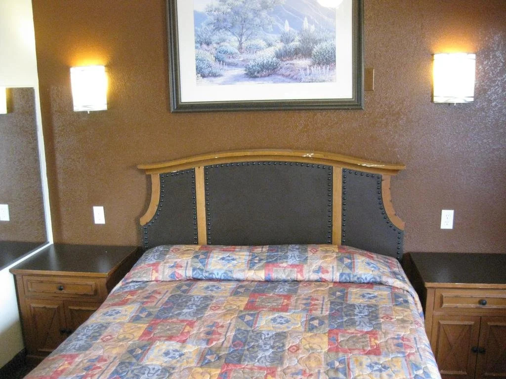 Sunshine Motel
