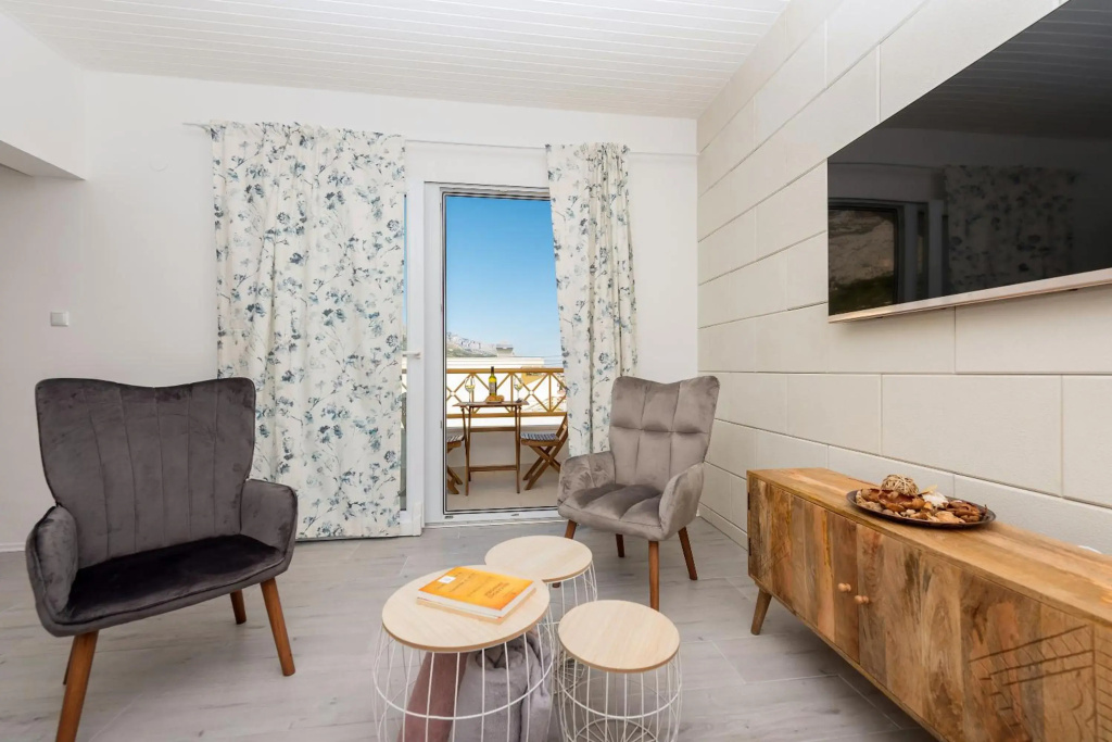 Vista Mare Apartment - Brand New, 3 Bedroom, Sea View