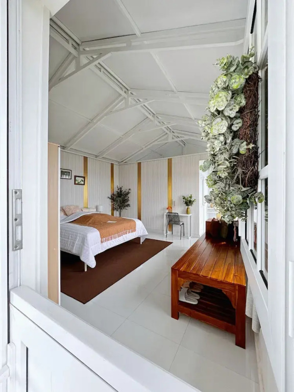 Querencia Cabin