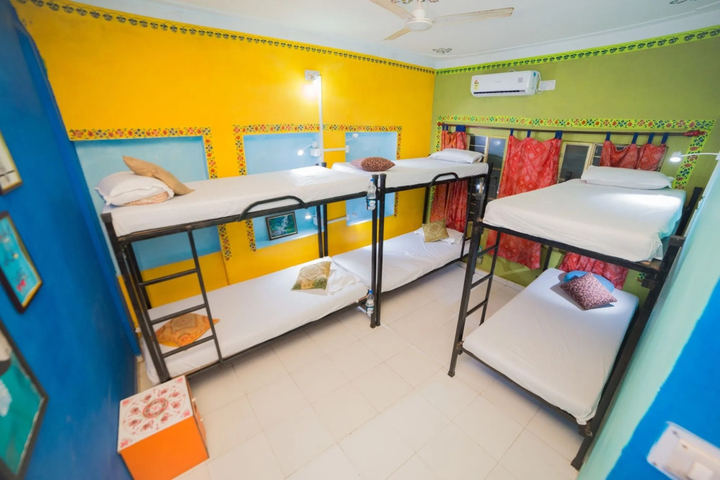 Hanuman Ghat Boutique Stays On Lake Pichola
