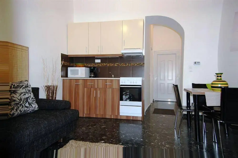 Belváros Apartmanház Sopron