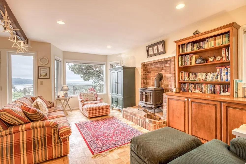 Spectacular River and Ocean View - Charming Coastal Retreat