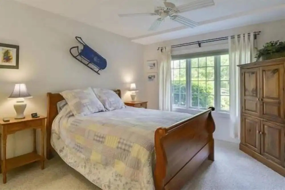 597a Topnotch