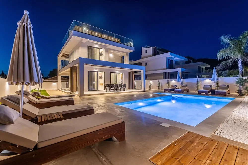 Villa Infinity Theo