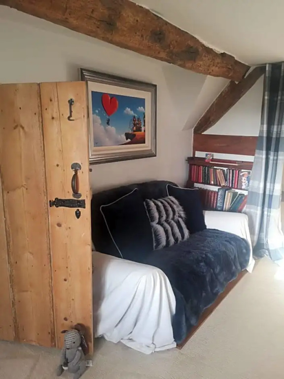 Hood Lane Farm - The Pod - Luxury Glamping Holiday Lodge