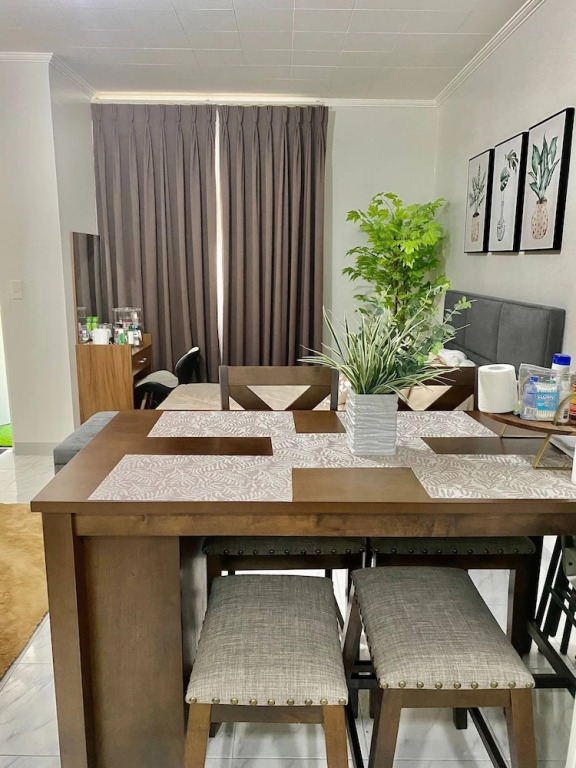 1 Bedroom With Free Parking