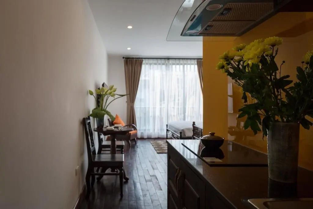 Centraltique Downtown - Bespoke Colonial House Near Hoan Kiem Lake